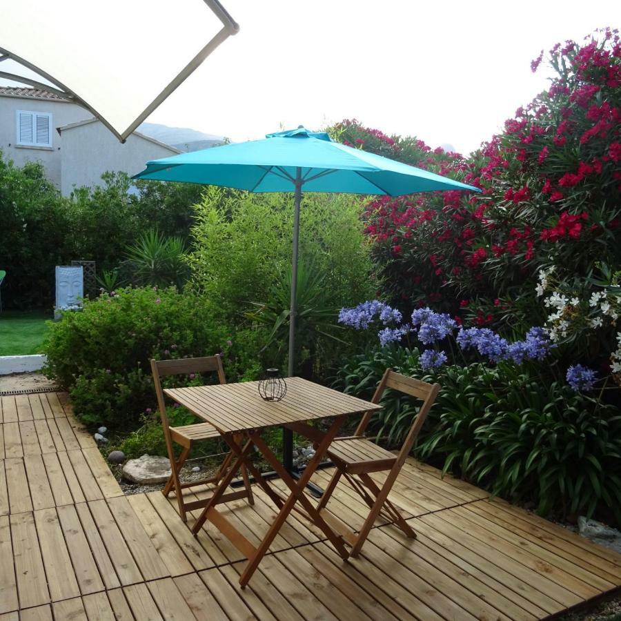 Hotel 2 Pieces Independant Avec Son Jardinet Prive Borgo  Exterior foto
